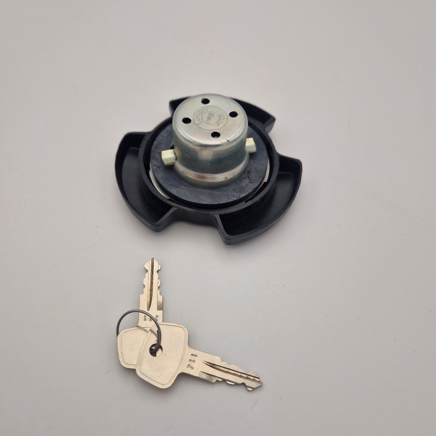 Tankverschluss mit Schlüssel OEM A6014710430