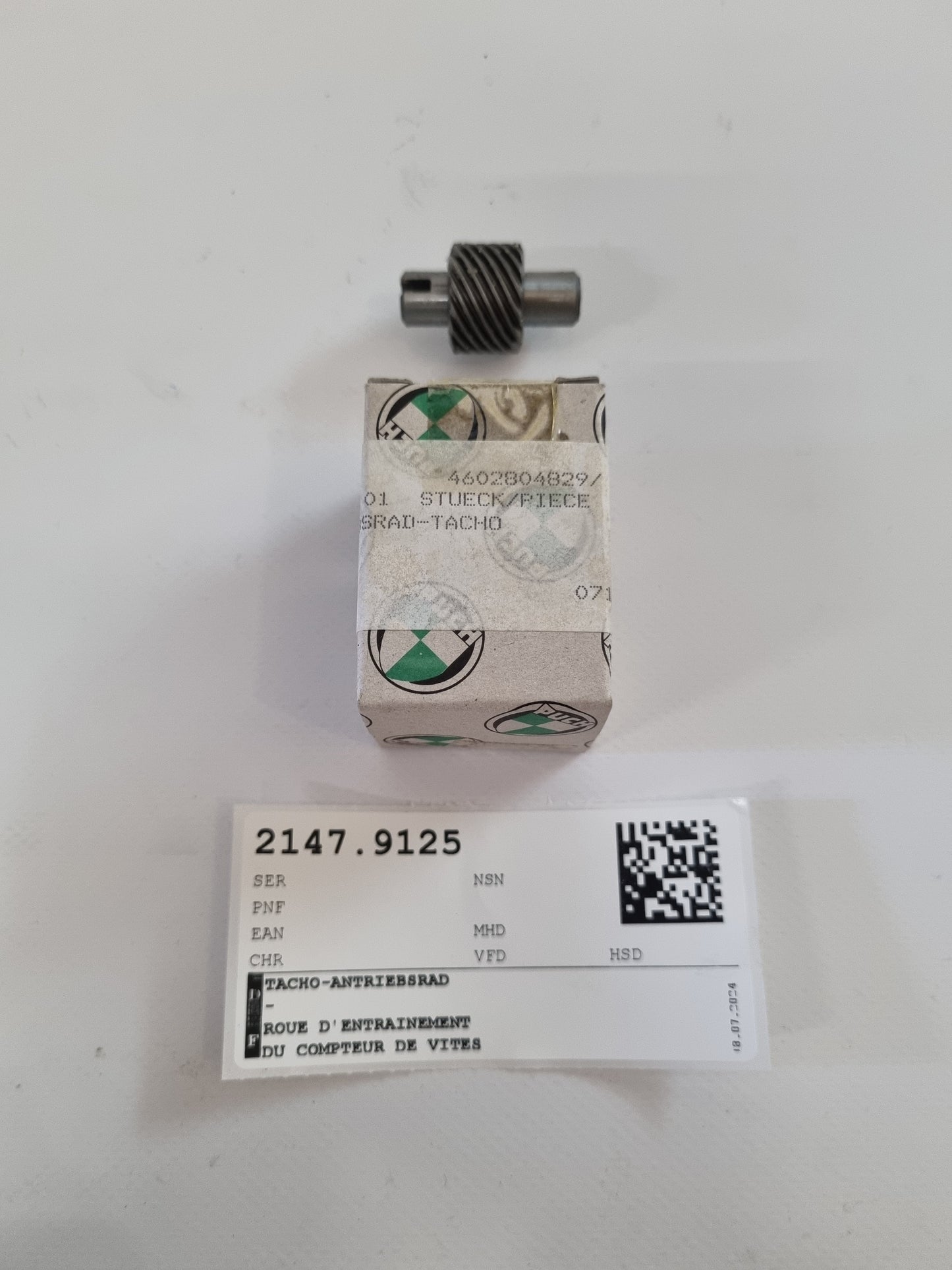 SPEEDOMETER DRIVE GEAR A4602804829