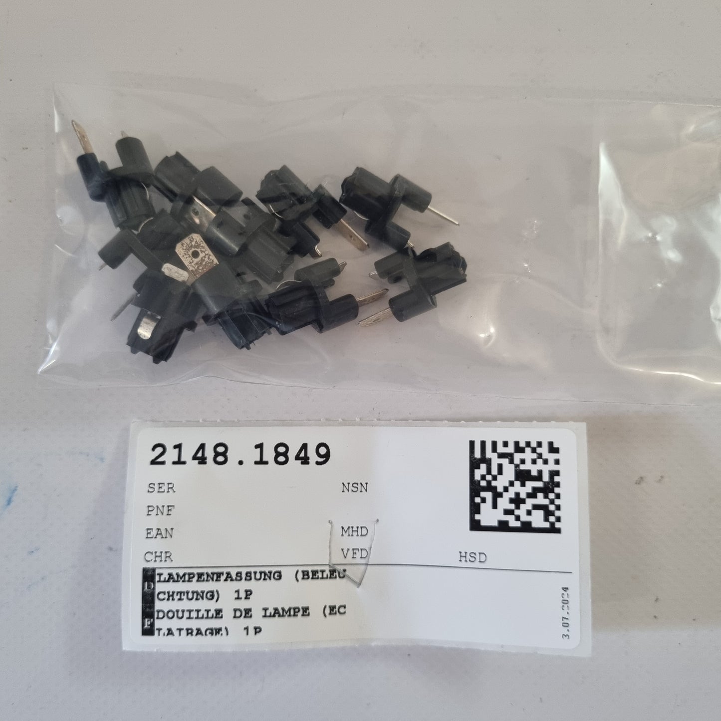LAMPENFASSUNG (BELEUCHTUNG) 1P A0005400266