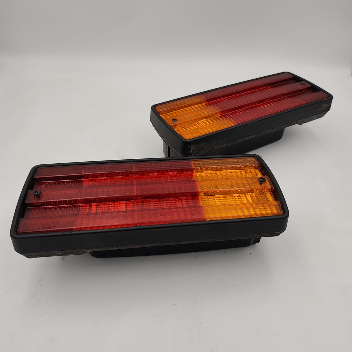 A4638200964 / A4619063900  – SCHLUSSLEUCHTE LINKS RUECKLEUCHTE G300 / G270 – Mercedes/Puch