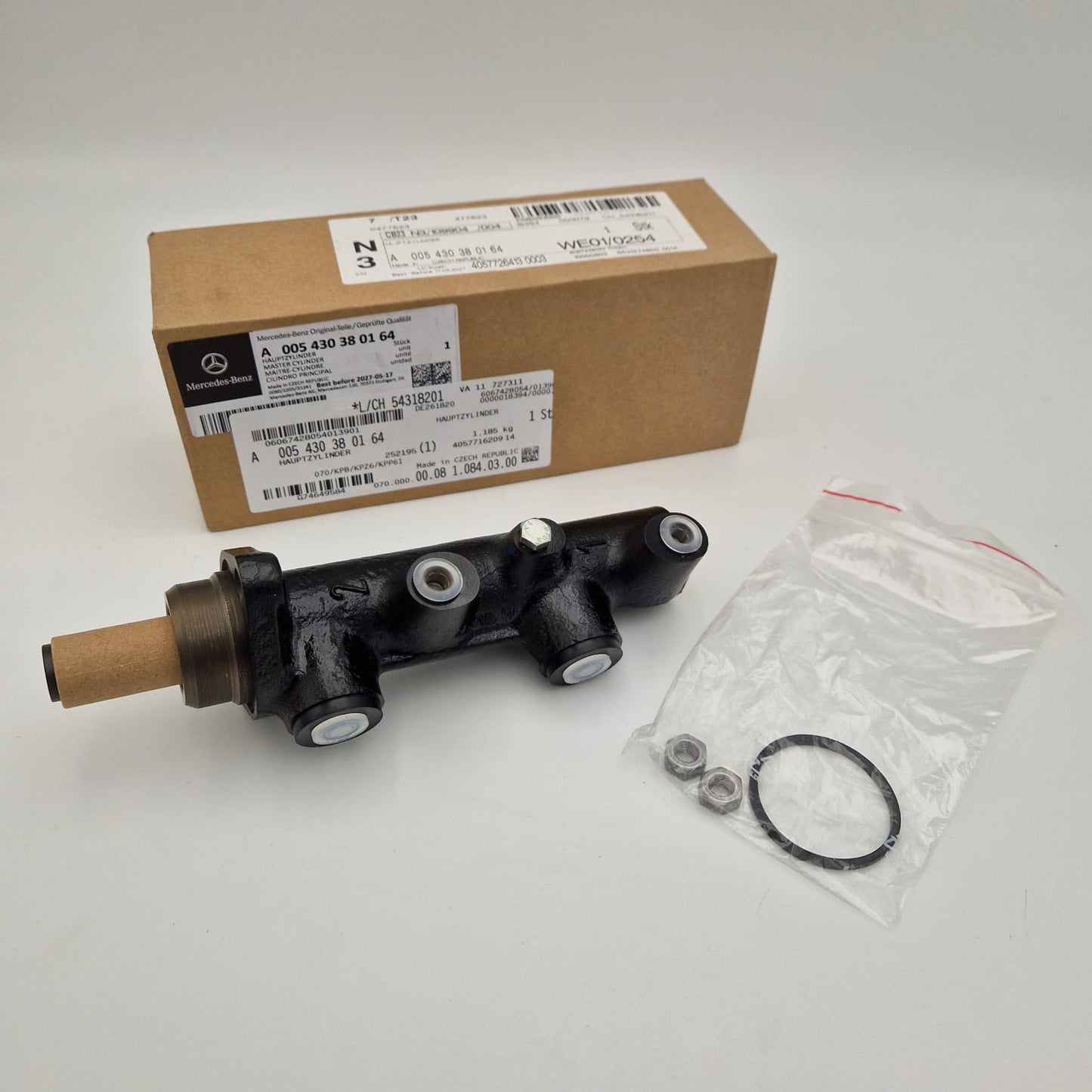 Hauptbremszylinder für G 270 A0054303801