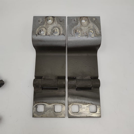 A4637400137 / A4637406600 – SCHARNIER HECKTUERE G 300 – Mercedes/Puch gebraucht