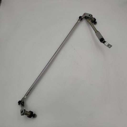 A4618203500   – WISCHERGESTAENGE Zwischen Motorkurbel und Wischerlager G300 / G270 – Mercedes/Puch