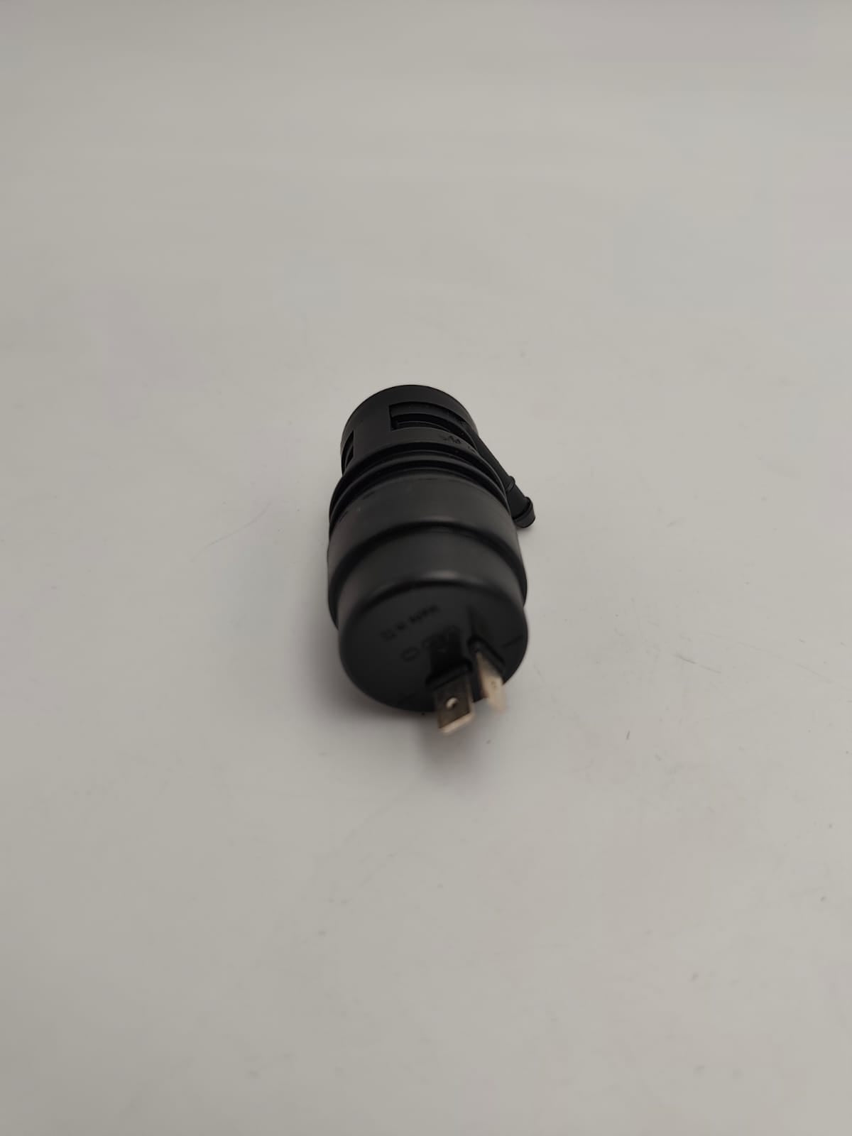 PUMPE SEIBENWISCHWASSER A0008601526