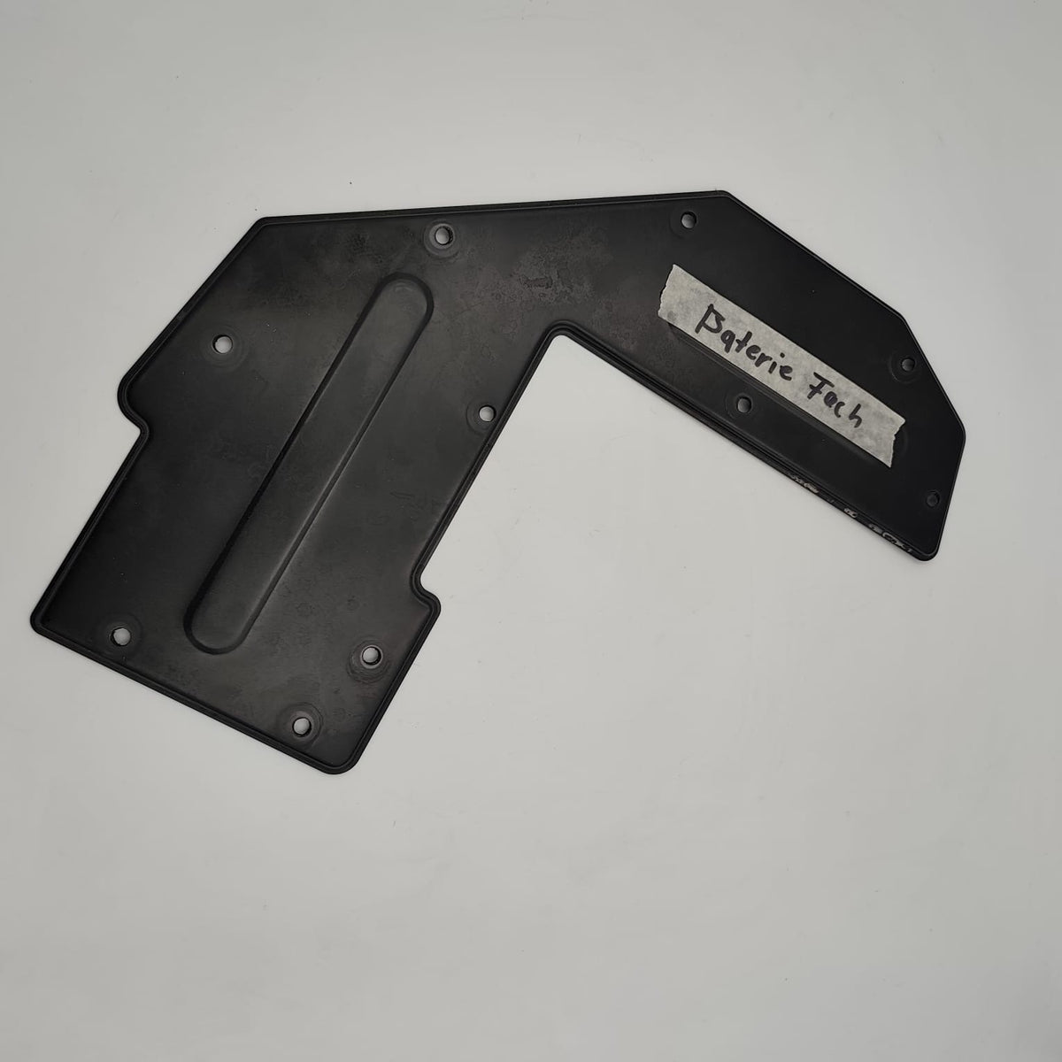 A4616201426 – ABDECKPLATTE BATTERIE VORNE G300 / G270 – Mercedes/Puch