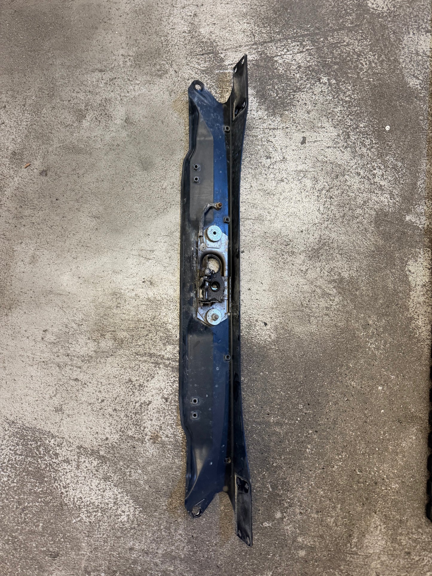 QUERTRAEGER VERSTAERKUNG AN SAEULE A4616200030 G300 CDI