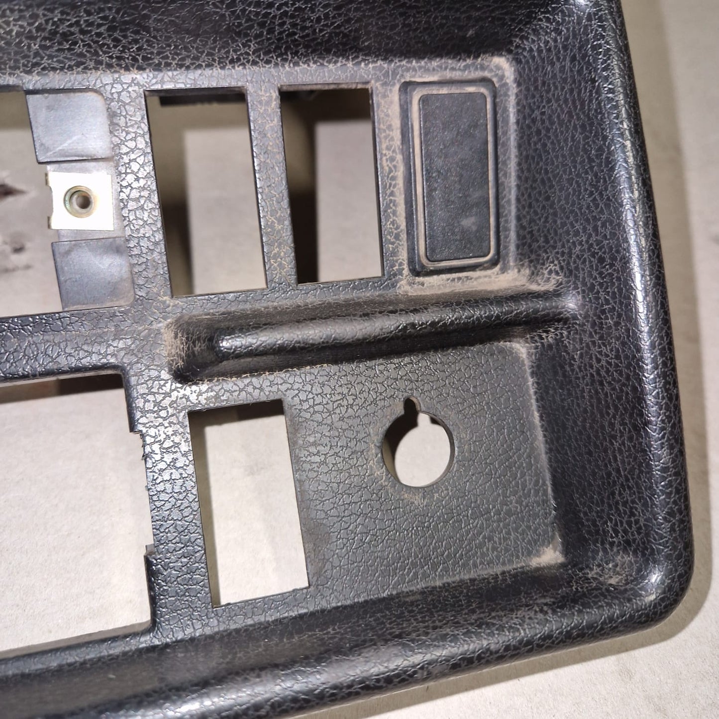 KONSOLE / KOMPL A4616890031