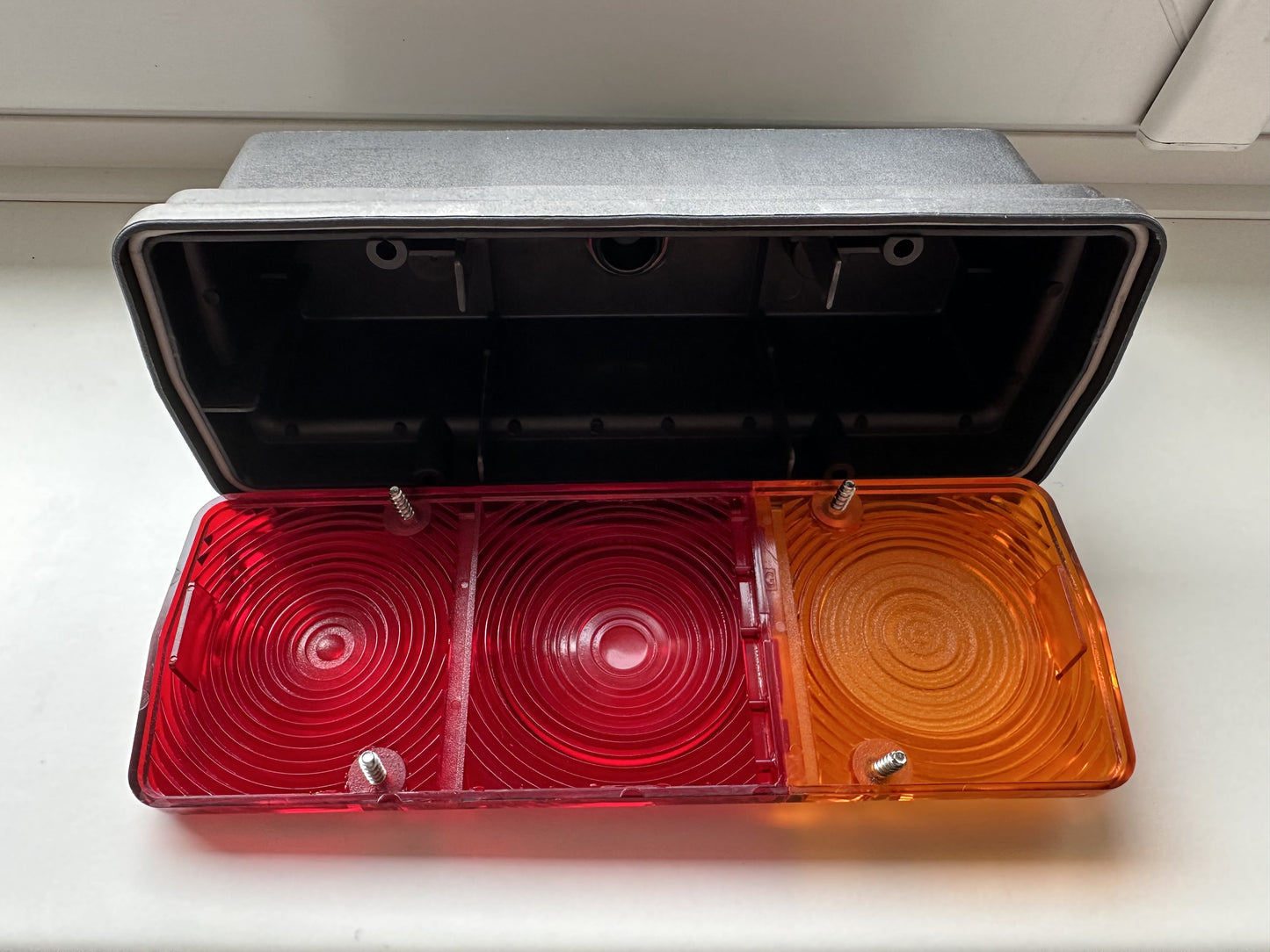 SCHLUSS- / STOP- / BLINK- UND TARNLAMPE PP