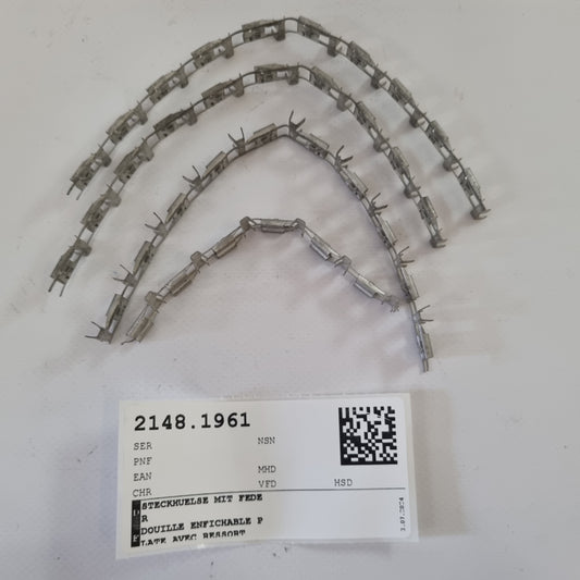 Flat plug socket with spring A0001597779