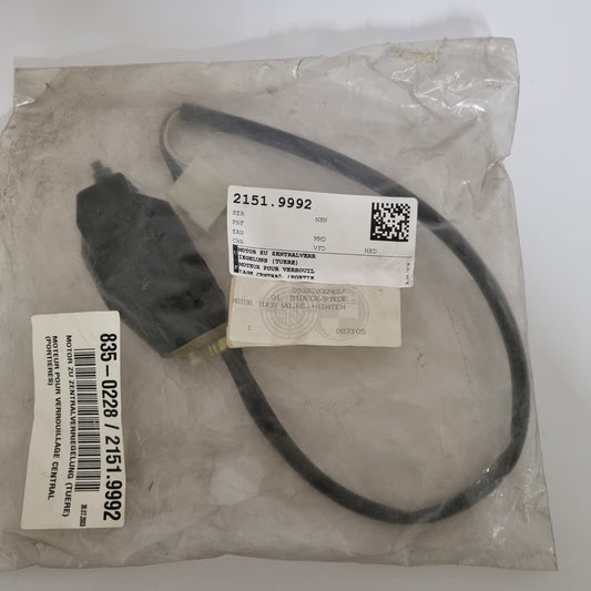 MOTOR ZU ZENTRALVERRIEGELUNG (TUERE) A0038203242
